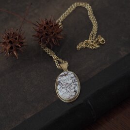 雪の中を走る　ワイルドホース