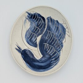 【Temoto】　鳥の楕円皿｜手描きの藍色プレート　(16x14x深さ2.5cm)