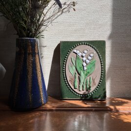 北欧＊白いすずらんの陶板｜ジィガントフタ Jie Gantofta｜陶器の壁飾り