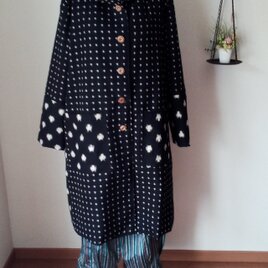 ウールの着物のフード付きコート　裏は絹