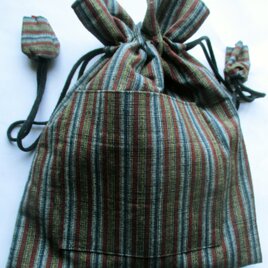 ８６３９　縞柄の着物で作った巾着袋