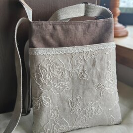 薔薇*リネン*刺繍生地*スマホショルダー