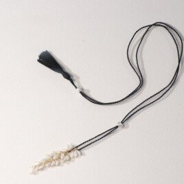 黒シルクとパールのネックレス