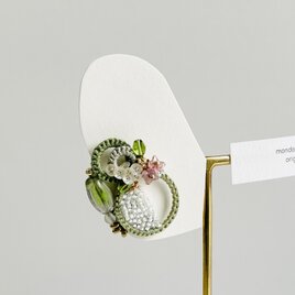 garden ーｶﾞｰﾃﾞﾝー ／すみれ／大人なｲﾔｰｱｸｾｻﾘｰ／SUS316L／ｸﾞﾘｰﾝ緑系e005d