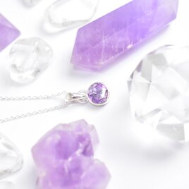 上品なパープルの輝きと透明感 – アメジストのシルバーネックレス　シルバー925　天然石　ネックレス　アメシスト