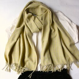 ふんわり心地よい　草木染シルクショール（ミモザ）