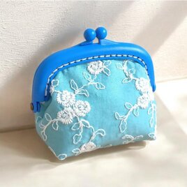 薔薇柄刺繍　プラスチックのがま口ミニポーチ　コインケース　8.5cm口金　アクセサリーケース　アクアターコイズ　655