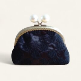 刺繍　がま口ポーチ　12.5cmパール口金　ブラック　652