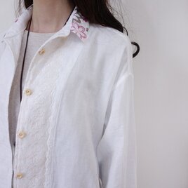 桜舞う刺繍襟と淡色チュールレースのダブルガーゼドロップシャツ │お花見 ドライブ お出かけ コットン 旅行 刺繍 レース