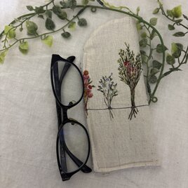ハンドメイド♡メガネケース♡リネンドライフラワーハーブ柄♡♡普通タイプイプルヌビC