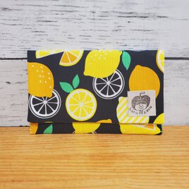 ぴったりが嬉しい！スリム通帳ケース レモン