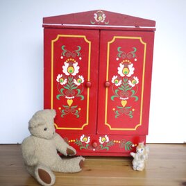 人形用ワードローブ　洋服タンス衣装棚　東ドイツ