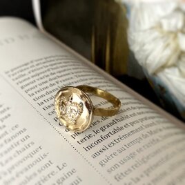 [UK] British Queen’s Crown Dress Button Ring - brass