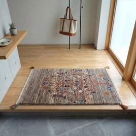 ペルシャ　ギャッベ　パルヴィーズ　コルクウール　カシュクリ　ラグ　94x62㎝　グレー　ザクロの木　RJ13653