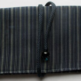８６４４　　縞柄の着物で作った和風財布・ポーチ