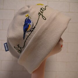 コットン素材スパンスライスニット生地で作ったニット帽（ルリビタキとミモザ）