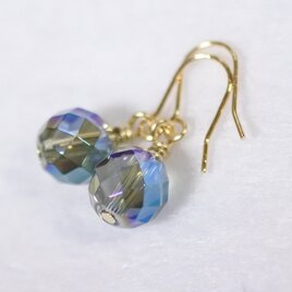 グリーンフラッシュクリスタル（水晶）のゴールドチタンピアス（8mm）