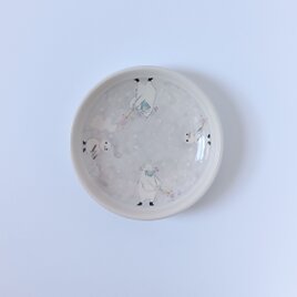 5寸皿　イエティと雪だるま