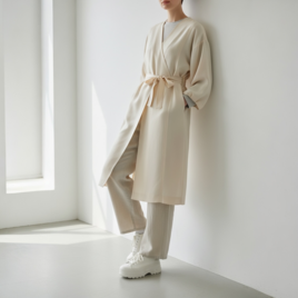 ローブコート【送料込み】着物リメイク　裏地付き　ホワイト