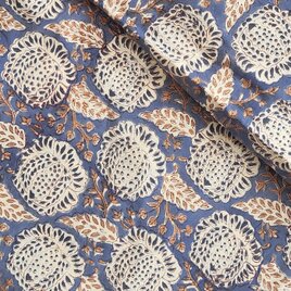 インド ブロックプリント生地 [50cm単位切り売り]サンガネリ ビッグフラワー on ブルー ベリー色 IF0477