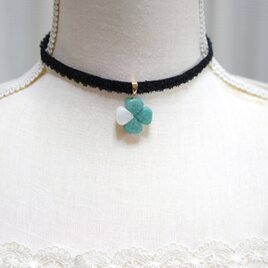 【受注製作】レジンアート　クローバーモチーフとタティングレースとベルベットリボンのチョーカー〈未来の夢〉