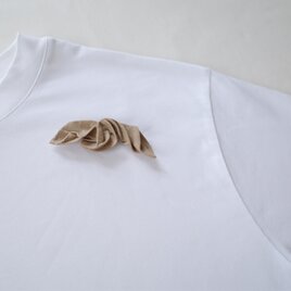 いちごいちえのブローチ（ブラウン・①）