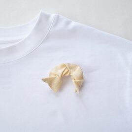 いちごいちえのブローチ（イエロー・②）