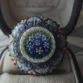 19世紀アンティーク　勿忘草のマイクロモザイクブローチ（23㎜／24.5㎜）