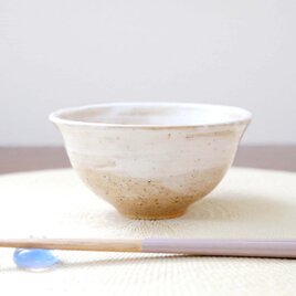 薫る土味 御影土と白化粧の飯碗 ＊ １