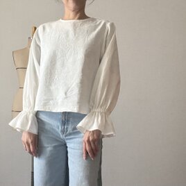 フリルスリーブ・ブラウス