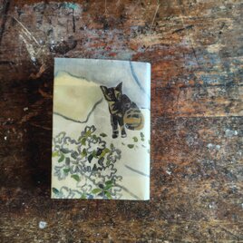 絵本なブックカバー『サビ猫のハル』