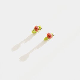 フラワービーズピアス
