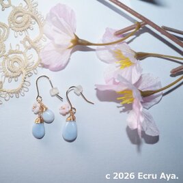 *桜そら*花曇りの空に咲く桜のアシンメトリーピアス