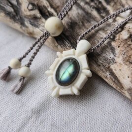 鹿の角 ラブラドライトのペンダント#7