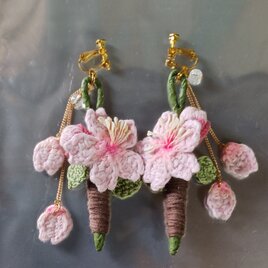 桜イヤリング　サクラ　イヤリング　ハンドメイド