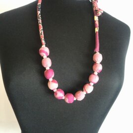 アクセサリー　ウッドビーズのネックレス　E２６