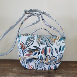 ゴブラン織りボタニカル柄のショルダーバッグ