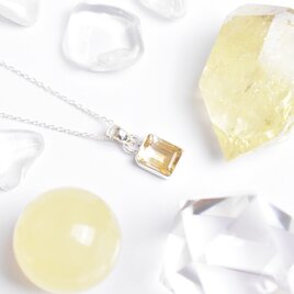 透明感きらめくイエローストーン　シトリンのシルバーネックレス　天然石　シルバー925