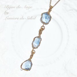 アンダラクリスタルのトリプルペンダントトップ《スターライトエレスチャルサファイア》