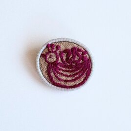 ビーズで飾った北欧風ことりの花籠のミニ刺繍ブローチ【botanical】#447