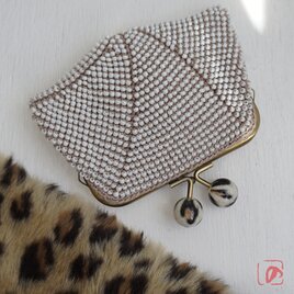 ばあば、大きめ・総ガラスビーズのスクエアがま口（safarifesh・2206）