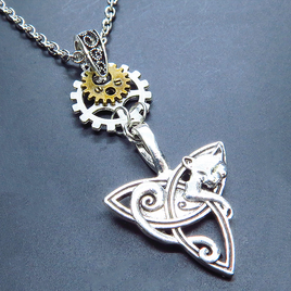 アンティークシルバー フォックス（狐）と歯車モチーフを組み合わせたスチームパンク風ネックレス 長さ調整可