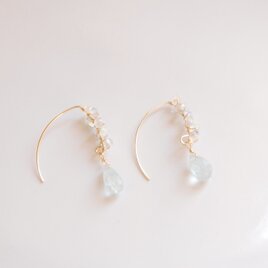 アクアマリンのマーキスフックピアス　１４kgf