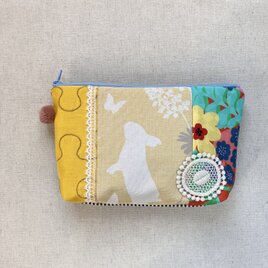 カラフルなポーチ　小物入れ　うさぎと花柄