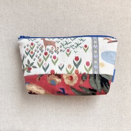 ポーチ　小物入れ　コスメポーチ　チューリップ畑と鹿