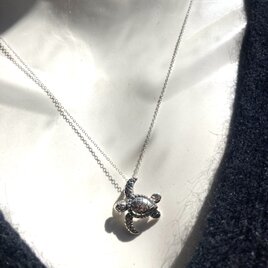 *sv925* Swimming Honu 　海の守り神「ホヌ」のシルバー925ネックレス
