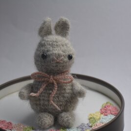 うさぎ・グレー