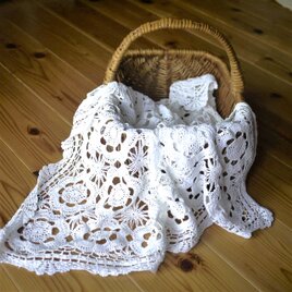 レース編み スクエアテーブルクロス 花モチーフ ホワイト