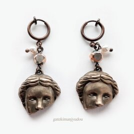 仮面のフープイヤリング【ピアス等変更可】