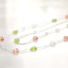 きらめくビーズのロングネックレス / 花舞 pinkorange